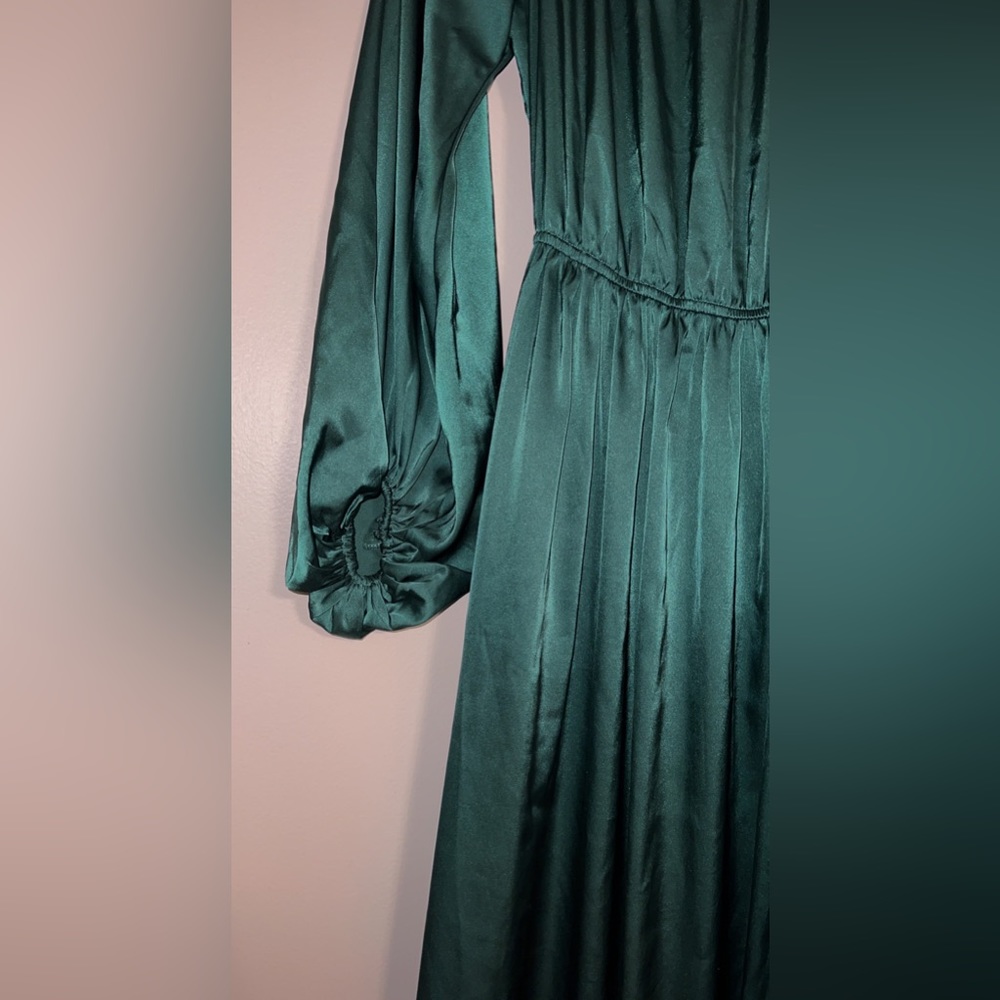 Baltic Born Size Medium Emerald Green Satin Balloon Sleeve Maxi Dress - Picture 2 of 5